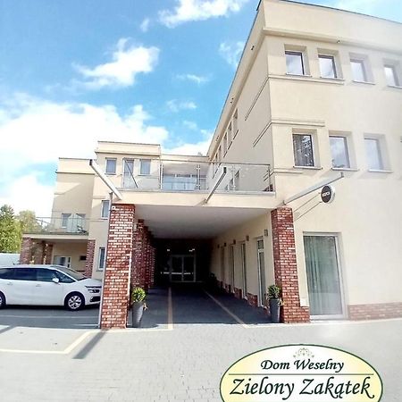 Dom Weselny Zielony Zakatek 亚罗钦 外观 照片